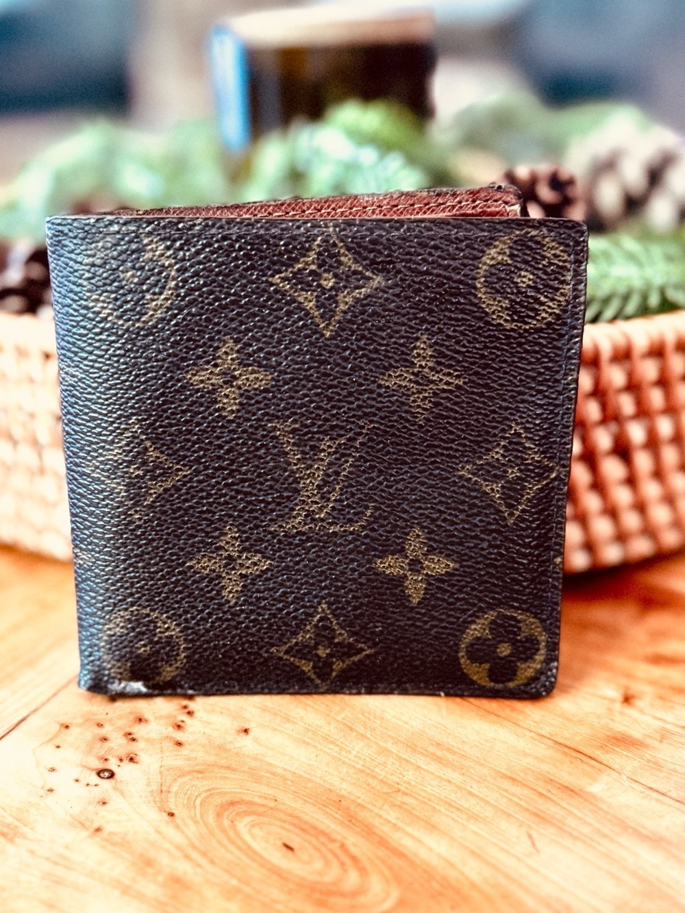 Louis Vuitton monogram bifold wallet, vintage year, 2000